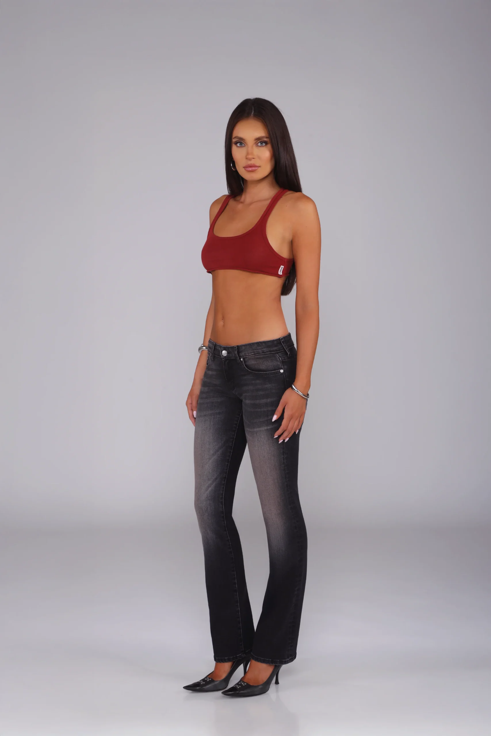 1201-low-down-black-cherry-2.webp LOW DOWN / BLACK CHERRY