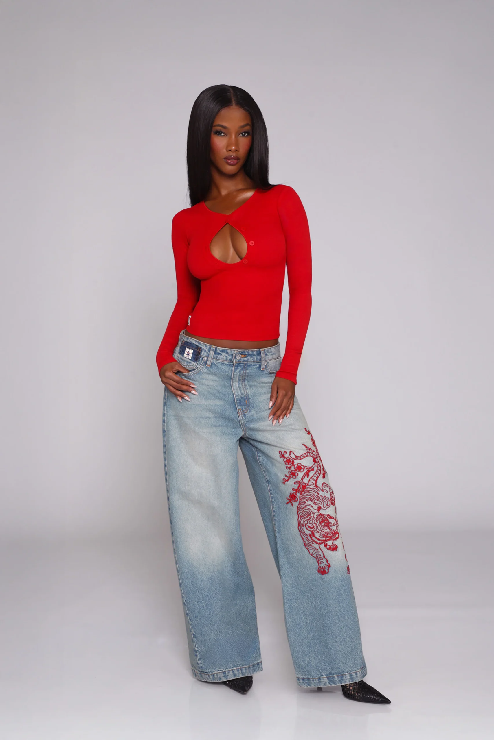 1212-empire-jean-ruby-fleur-1.webp EMPIRE JEAN / RUBY FLEUR