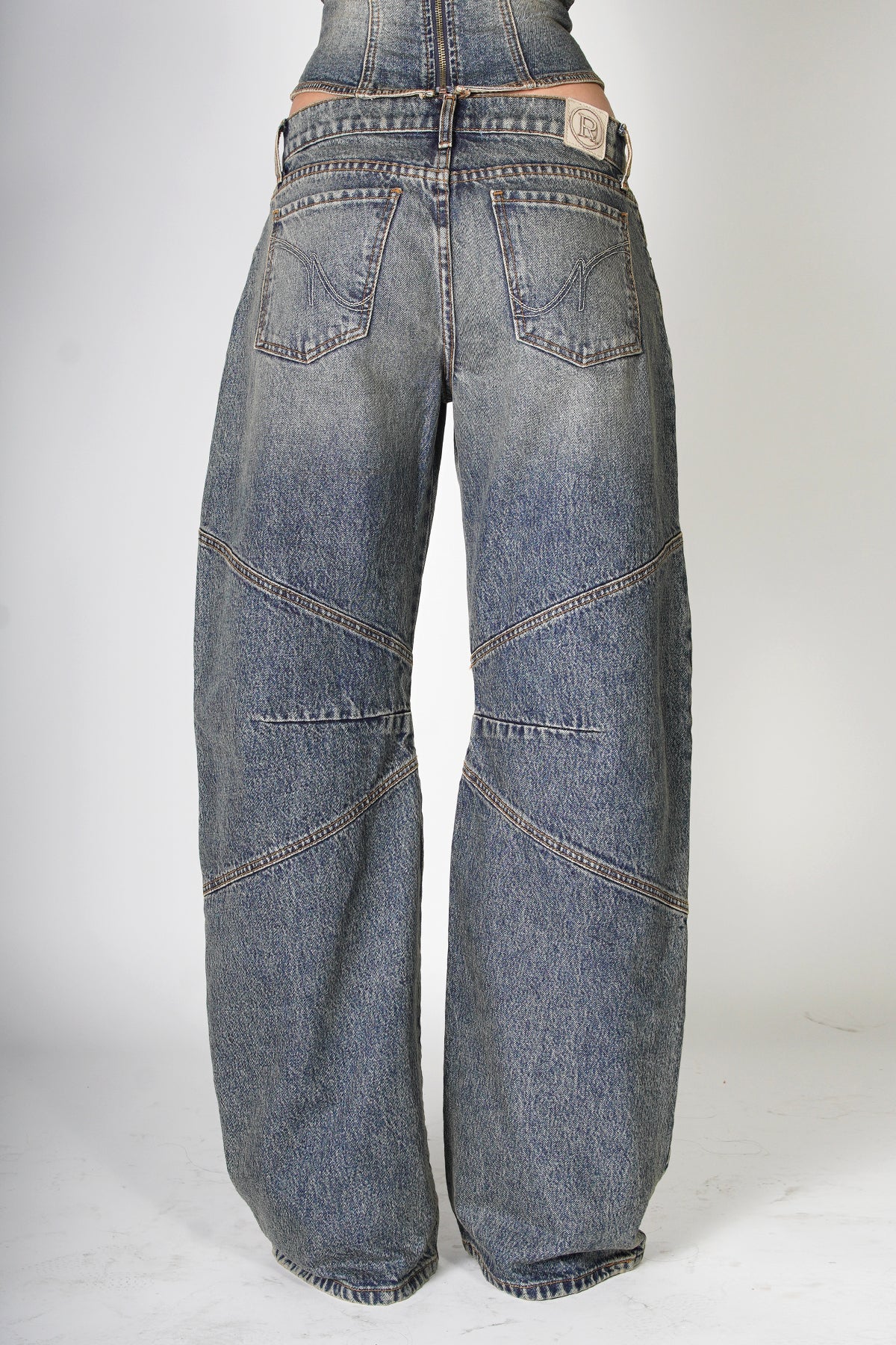 1992-the-jet-jean-g-6-3.jpg The Jet Jean / G-6