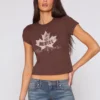 3110-beverly-baby-tee-league-chocolate-1.webp BEVERLY BABY TEE / LEAGUE CHOCOLATE