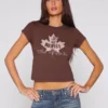 3110-beverly-baby-tee-league-chocolate-3.webp BEVERLY BABY TEE / LEAGUE CHOCOLATE