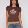 3110-beverly-baby-tee-league-chocolate-4.webp BEVERLY BABY TEE / LEAGUE CHOCOLATE