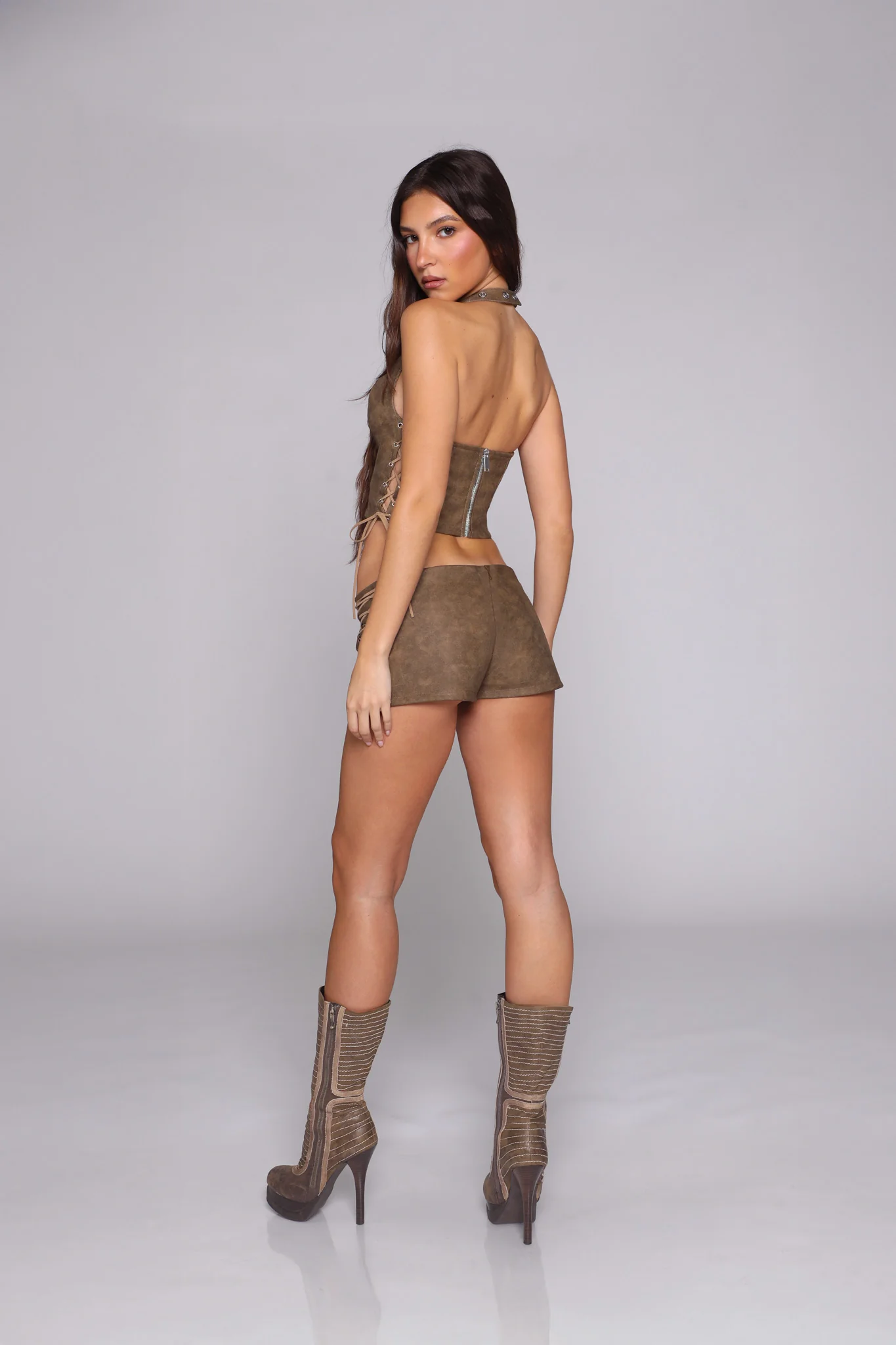 890-sahara-short-jolene-4.webp SAHARA SHORT / JOLENE